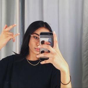 Meet your Posher, Zainab